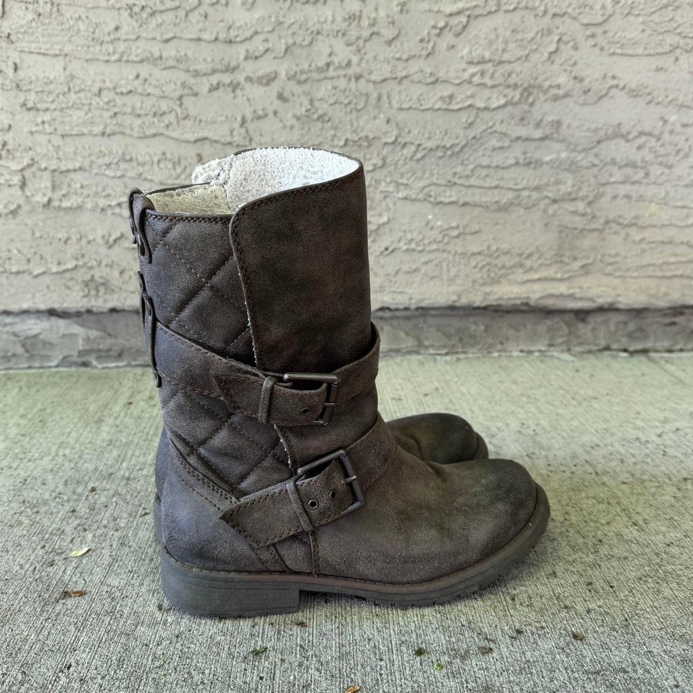 BROWN ROXY FAUX LEATHER BIKER BOOTS